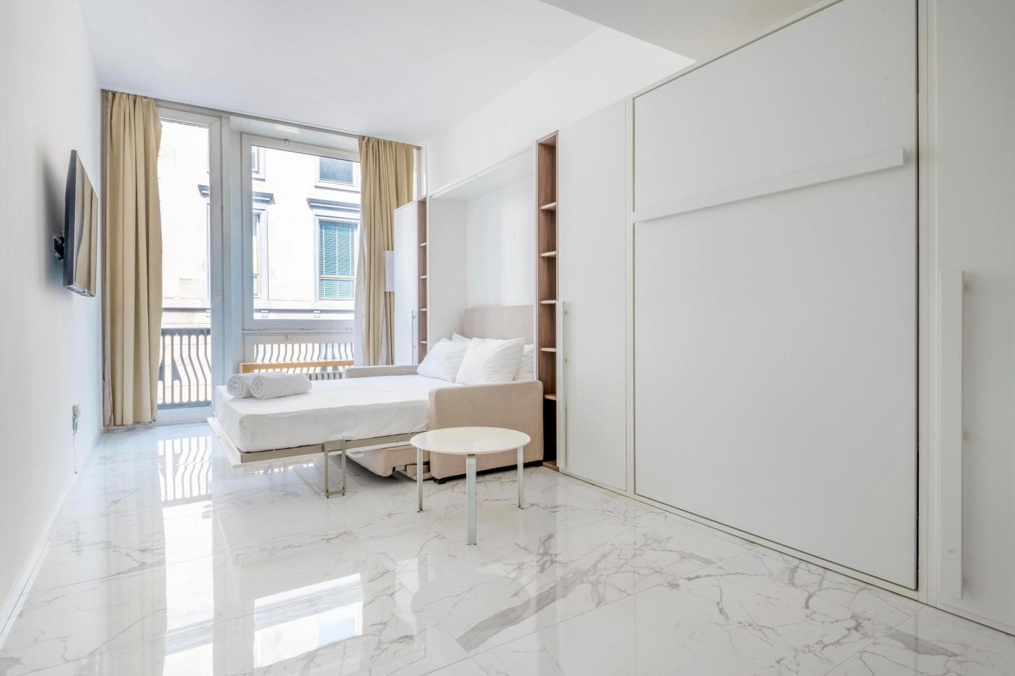 Cozy Modern Loft Few Steps From Duomo Apartment